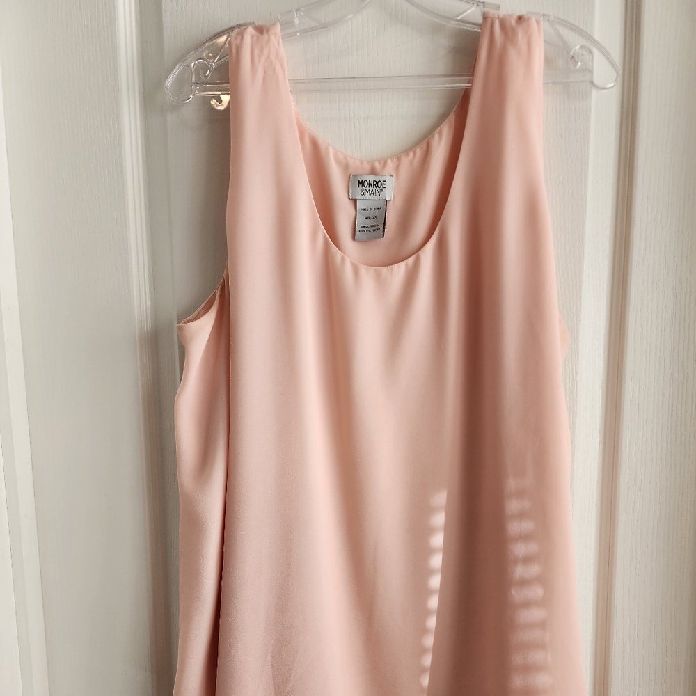 Monroe & Main 2-Layer Flowing Tank Top